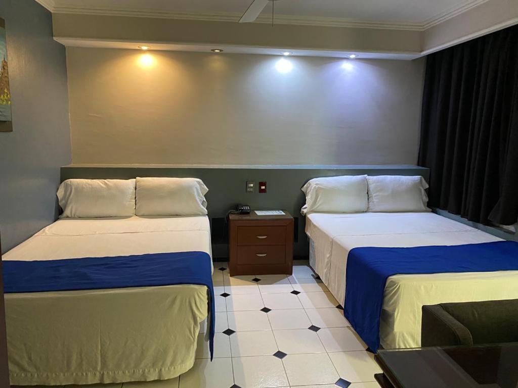 Hotel Real De La Barca Bagian luar foto