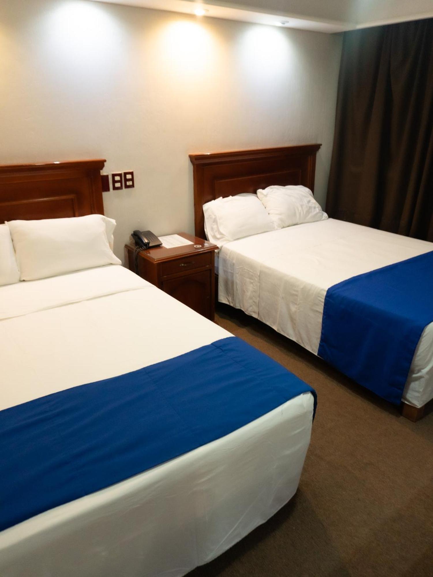Hotel Real De La Barca Bagian luar foto