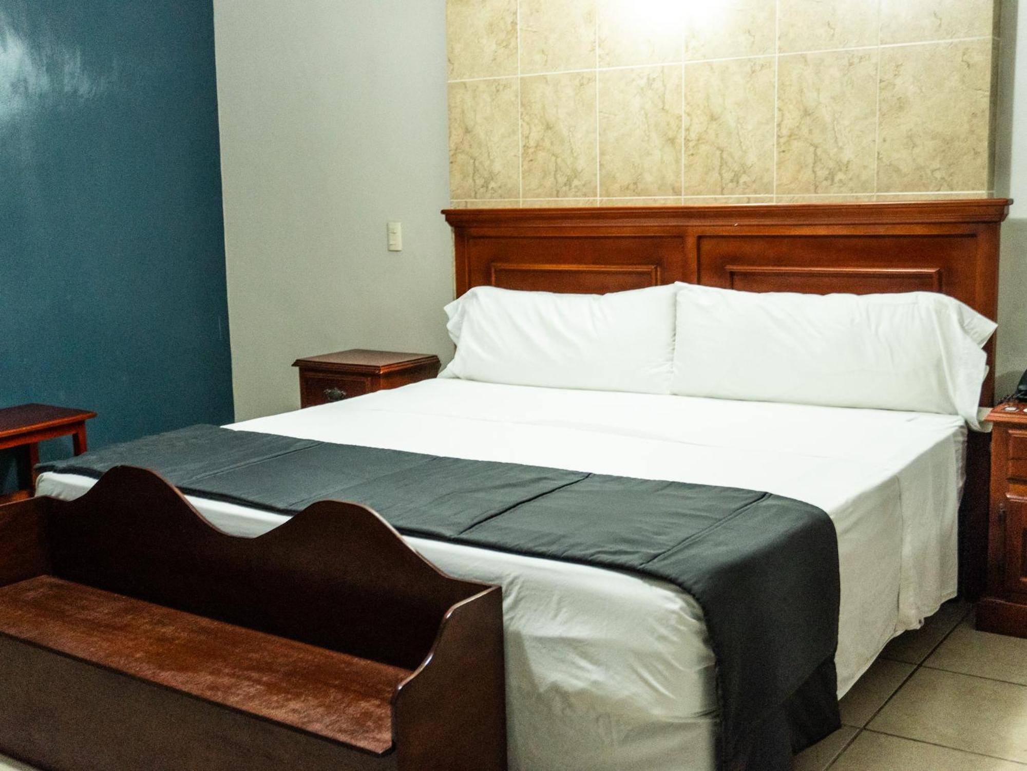 Hotel Real De La Barca Bagian luar foto